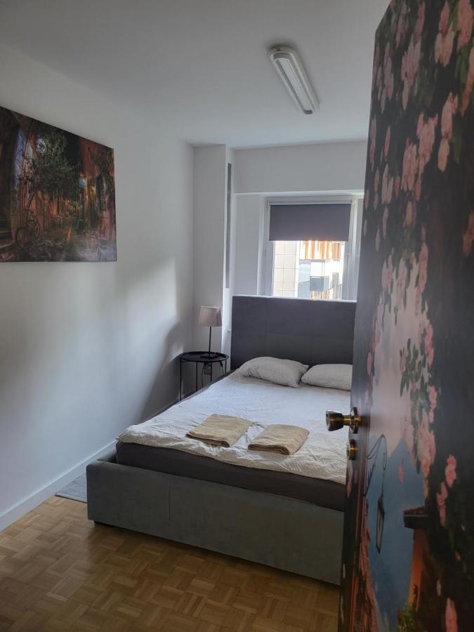 Studio Zelazna Rooms Near Old Town Varsóvia Exterior foto
